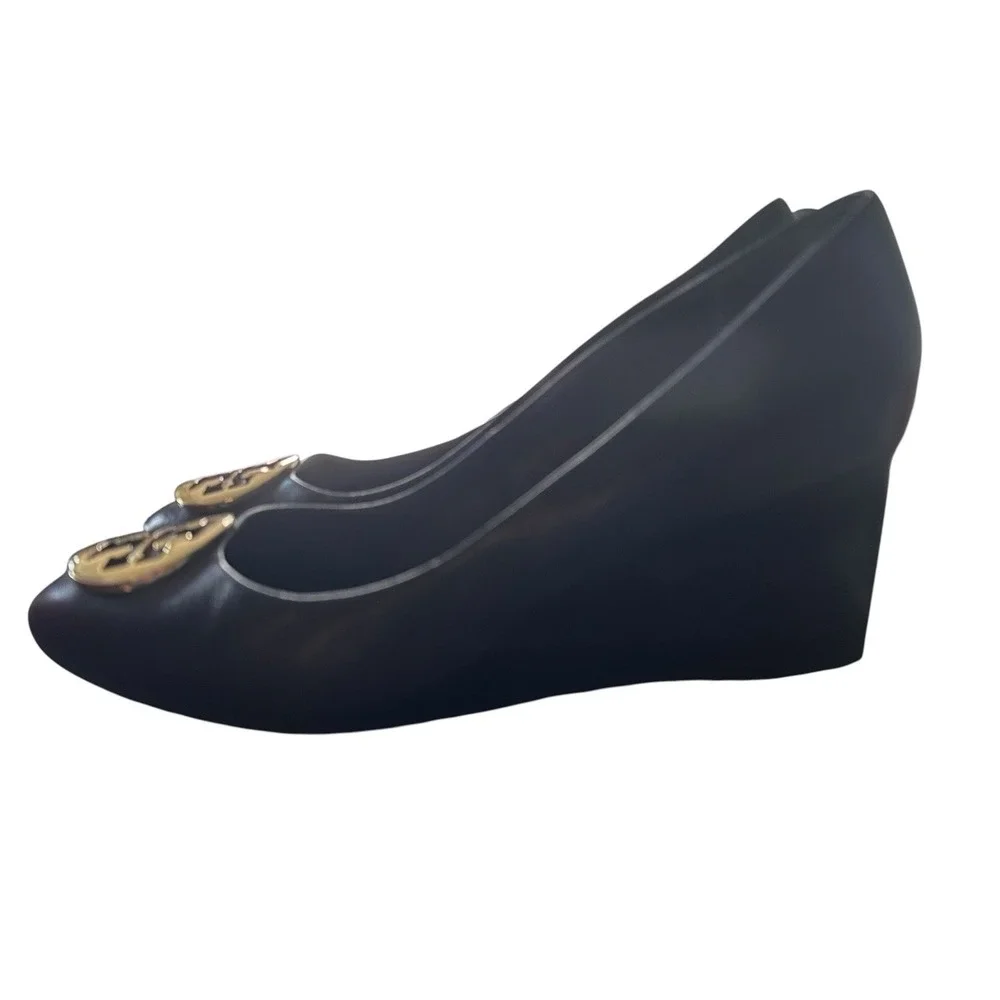 Tory Burch Black Leather Chelsea Wedges Heels Women's Size 7 Gold Logo Pump